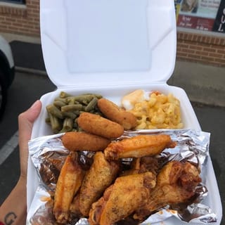 Baked Chicken Wings Combo w/ 1 Side